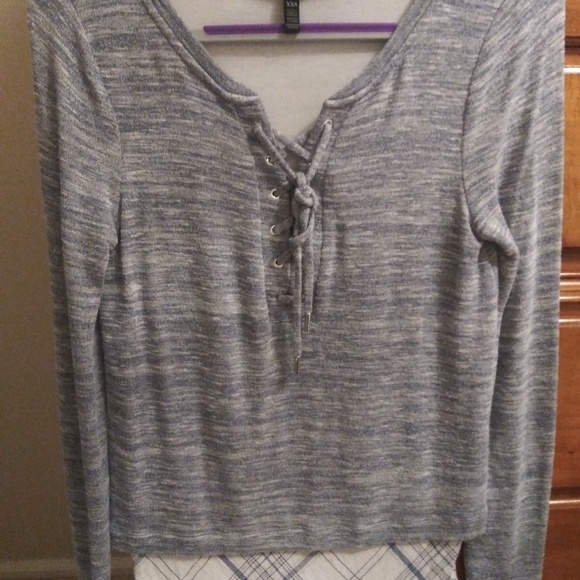 White House Black Market top - Picture 1 of 4